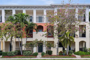 630 SW 1st Ave, Pompano Beach, FL 33060 Sold 05/08/24