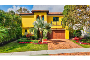 77 SE Olive Way, Boca Raton, FL 33432 Sold 07/15/24