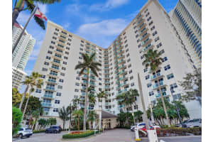 3001 S Ocean Dr 215, Hollywood, FL 33019 Sold 03/28/24