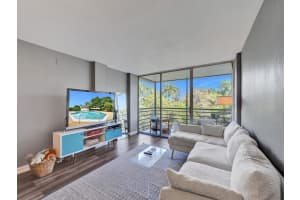 105 Royal Park Dr 4E, Oakland Park, FL 33309 Sold 04/26/24