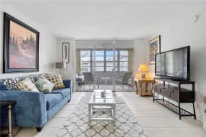 2900 NW 48th Ter 410, Lauderdale Lakes, FL 33313 Sold 09/06/24