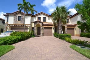 6973 Halton Park Ln, Coconut Creek, FL 33073 Sold 04/30/24