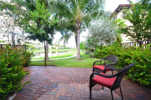 6973 Halton Park Ln, Coconut Creek, FL 33073 Sold 04/30/24