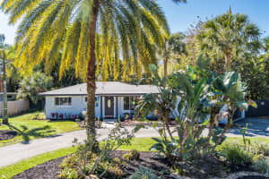 4330 SW 7th St, Plantation, FL 33317, Sold 04/05/24