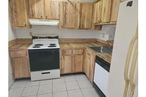 3301 NW 47th Ter 408, Lauderdale Lakes, FL 33319 Sold 04/29/24