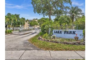922 NE 199th St 1E, Miami, FL 33179 Sold 11/25/24