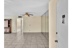 922 NE 199th St 1E, Miami, FL 33179 Sold 11/25/24