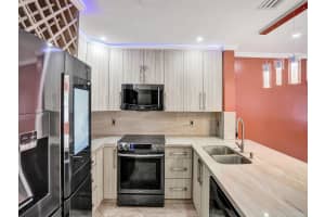 3368 Seabreeze Ln, Margate, FL 33063 Sold 05/15/24