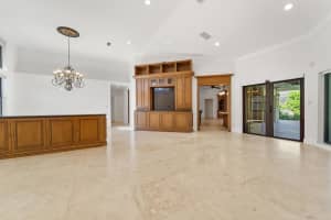 1031 Sandalwood Ln, Weston, FL 33326 Sold 04/05/24