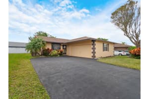 MLS# F10425110, Tamarac, Florida 33321
