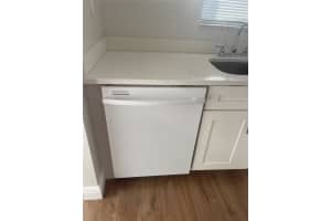 8325 Sunrise Lakes Blvd 204, Sunrise, FL 33322 Sold 10/03/25