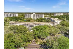 545 Oaks Ln 505, Pompano Beach, FL 33069 Sold 10/15/24