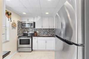 7837 Golf Circle Dr 111, Margate, FL 33063 Sold 06/03/24