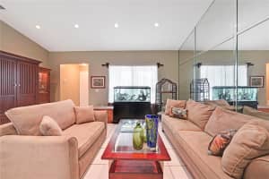 11707 NW 39th St, Sunrise, FL 33323 Sold 04/05/24