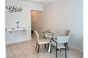 3220 NE 10th St APT 7, Pompano Beach, FL 33062, Sold 09/04/24