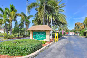 282 NW 53rd St, Deerfield Beach, FL 33064 Sold 04/15/24