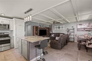 352 Saxony Trail 352, Delray Beach, FL 33446 - MLS#F10426025