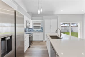 1023 NW 125th Ter, Sunrise, FL 33323 Sold 05/14/24