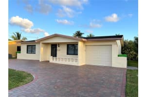 6880 NW 26th St, Sunrise, FL 33313 Sold 04/30/24
