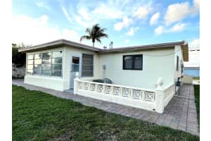 6880 NW 26th St, Sunrise, FL 33313 Sold 04/30/24