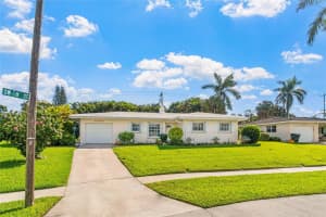 800 SW 12th Ter, Boca Raton, FL 33486 Sold 04/10/24