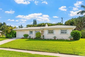 800 SW 12th Ter, Boca Raton, FL 33486 Sold 04/10/24