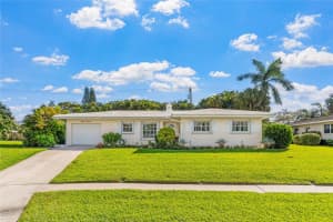 800 SW 12th Ter, Boca Raton, FL 33486 Sold 04/10/24