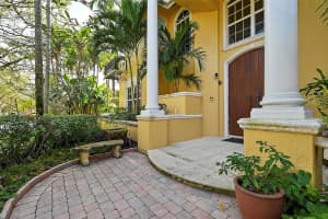 10840 Santa Fe Dr, Hollywood, FL 33026 Sold 08/14/24