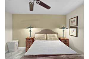 5240 NE 6th Ave E26, Oakland Park, FL 33334 Sold 03/04/25