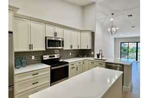 23032 Island Vw F, Boca Raton, FL 33433 Sold 11/07/24