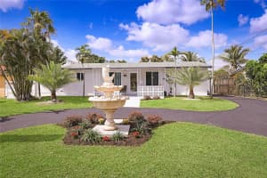 4733 SW 35th Ave, Dania Beach, FL 33312 Sold 04/30/24