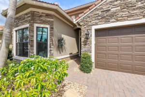 11945 Kalmar Cir N, Parkland, FL 33076 Sold 07/08/24