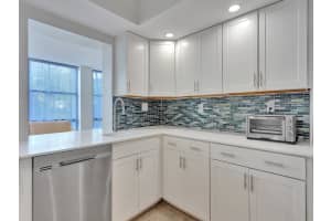 1000 Parkview Dr 125, Hallandale Beach, FL 33009 Sold 06/03/24