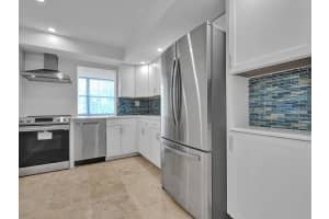 1000 Parkview Dr 125, Hallandale Beach, FL 33009 Sold 06/03/24