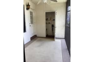 427 Pine Glen Ln D-2, Greenacres, FL 33463 Sold 04/29/24