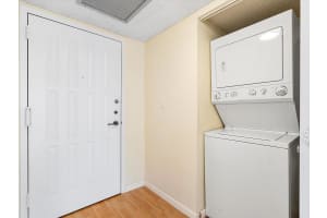 600 Parkview Dr 508, Hallandale Beach, FL 33009 Sold 05/16/24