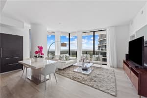 45 SW 9th St Apt 4406, Miami, FL 33130, Sold 05/01/24