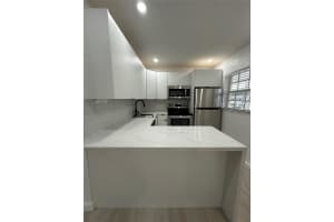 2660 NE 8th Ave APT 116, Wilton Manors, FL 33334, Sold 04/19/24