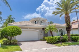 MLS# F10427025, Hollywood, Florida 33019