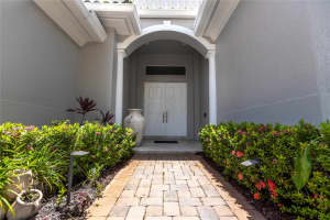 MLS# F10427025, Hollywood, Florida 33019