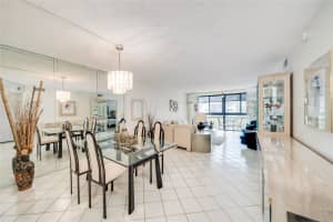 361 S Hollybrook Dr 203, Pembroke Pines, FL 33025 Sold 05/20/25