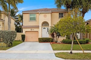 340 NW 153rd Ln, Pembroke Pines, FL 33028 Sold 04/30/24