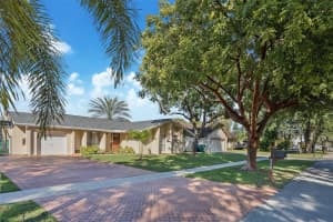 10501 SW 53rd St, Cooper City, FL 33328, Sold 04/30/24