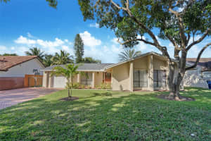 10501 SW 53rd St, Cooper City, FL 33328, Sold 04/30/24
