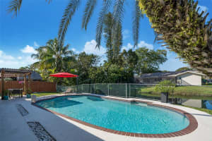 10501 SW 53rd St, Cooper City, FL 33328, Sold 04/30/24
