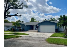 7650 Plantation Rd, Plantation, FL 33324 Sold 07/11/24