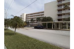 2910 Point East Dr M 402, Aventura, FL 33160 Sold 07/18/24