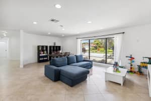 3131 NW 108th Dr, Coral Springs, FL 33065 Sold 05/15/24