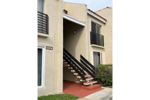5304 NE 6th Ave F, Oakland Park, FL 33334 Sold 04/26/24