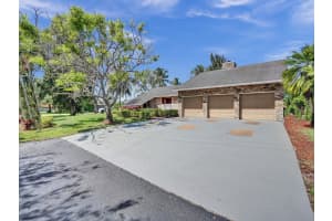 12001 Tara Dr, Plantation, FL 33325 Sold 10/31/24